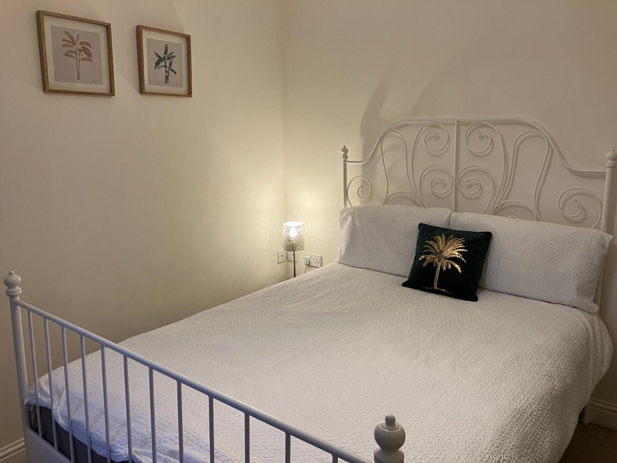 The Eaves, Glastonbury High Street 2 Bed 2 Bathroom Apartment 외부 사진